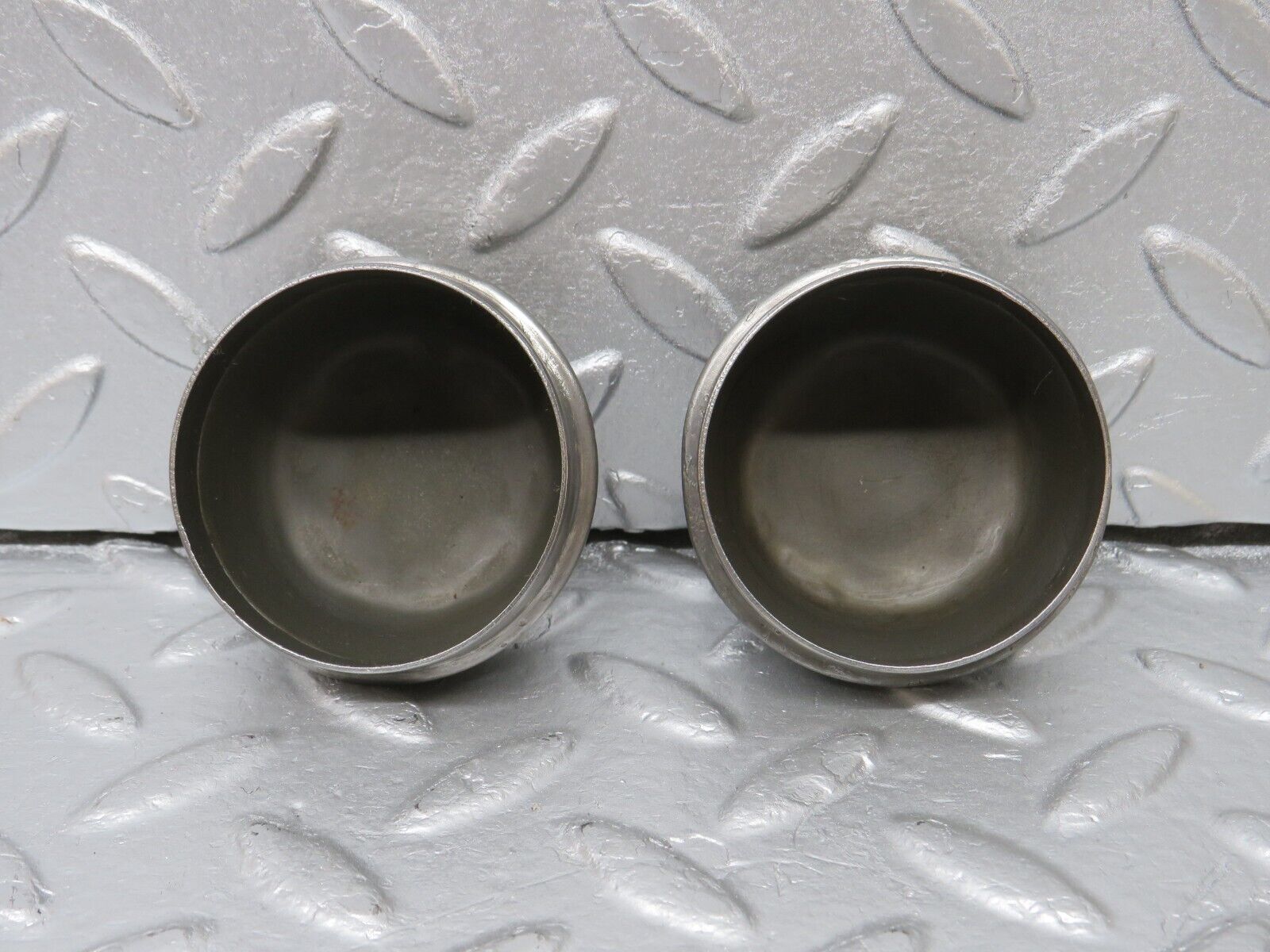 40309 Mercedes-Benz W110 230 Wheel Hub Locking Cap