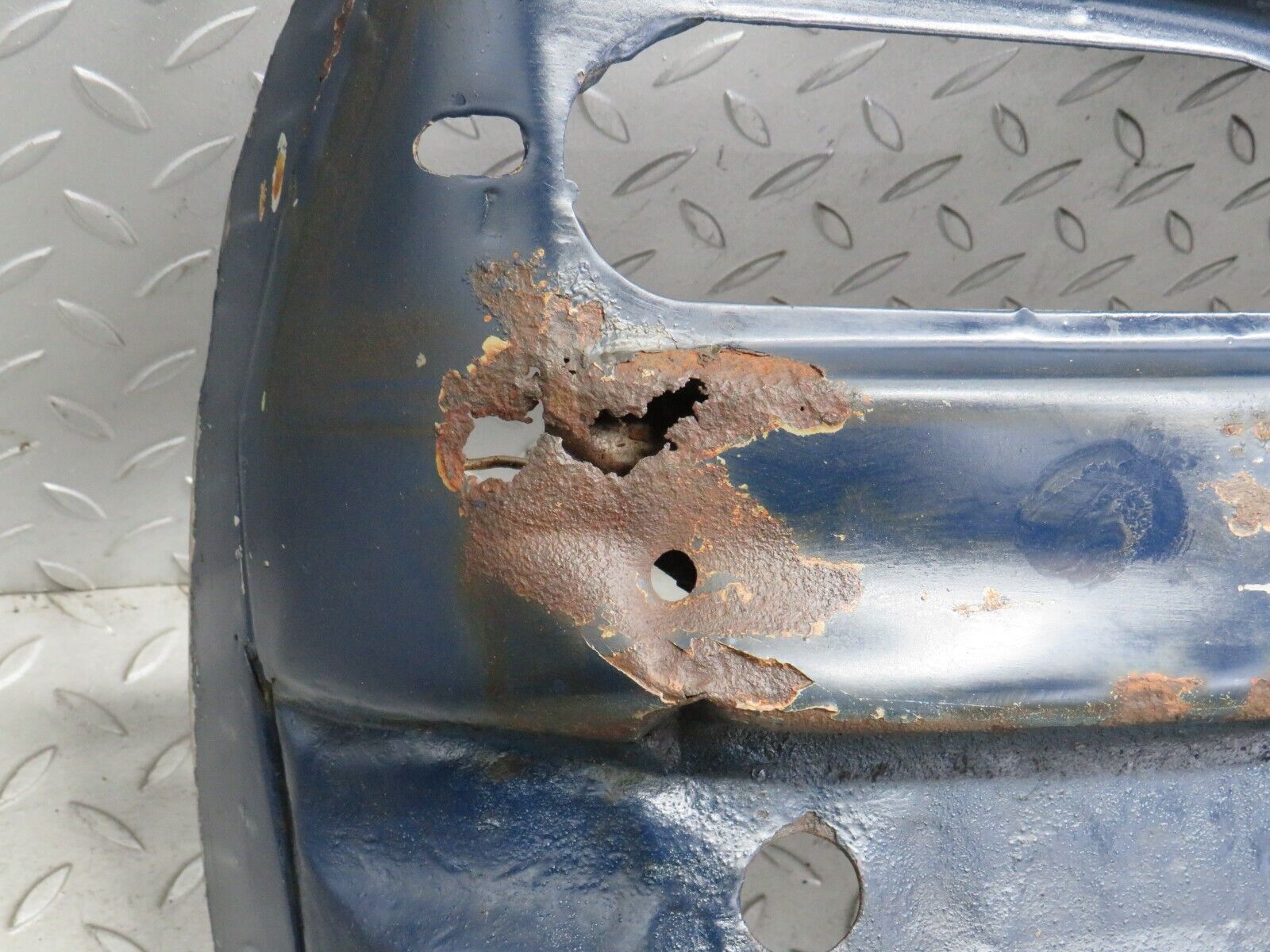 40524 Mercedes-Benz W110 230 Complete Rear Panel