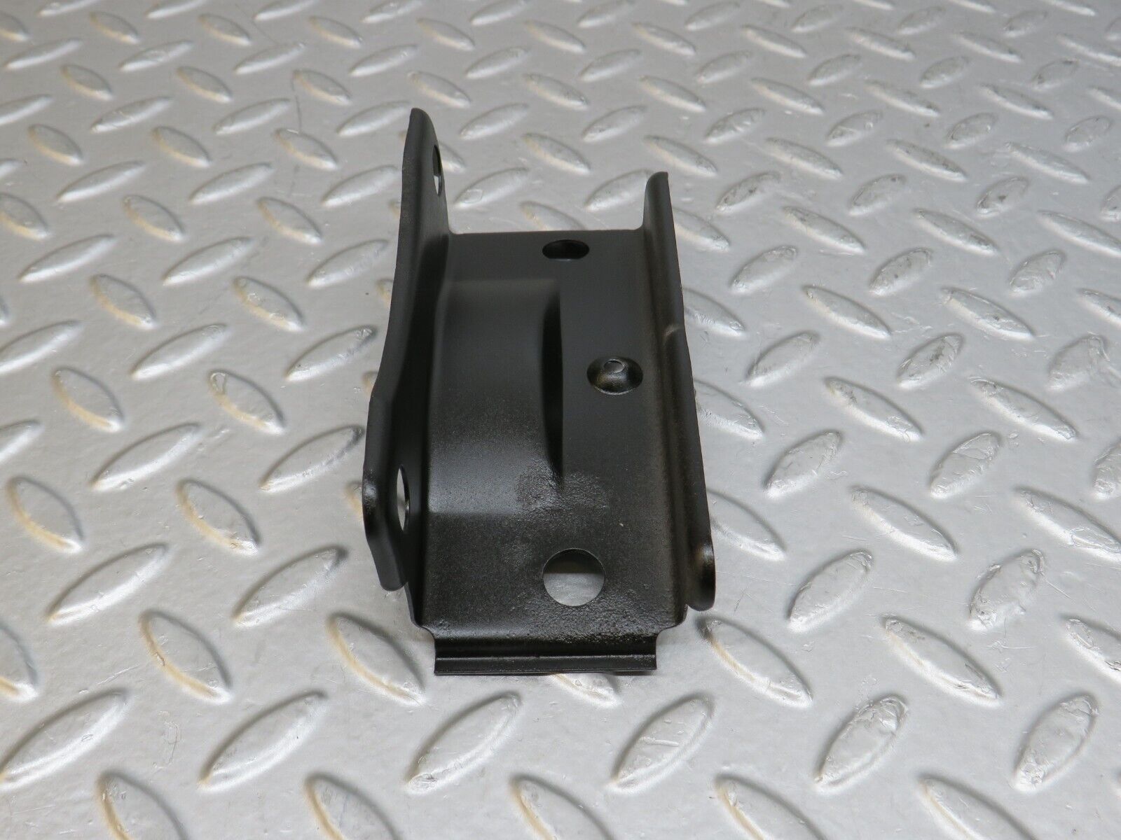 36792 Mercedes-Benz W201 190E 2.0L Gearbox Mount Bracket