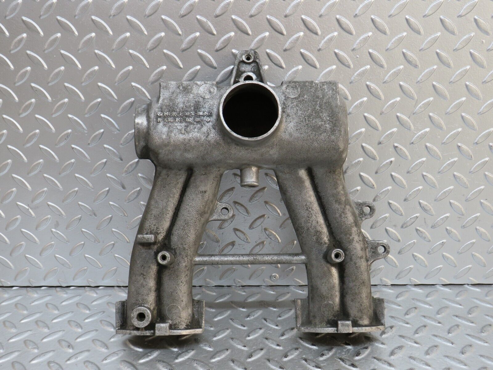 28421 Mercedes-Benz S123 240D Wagon Intake Manifold 6151410201