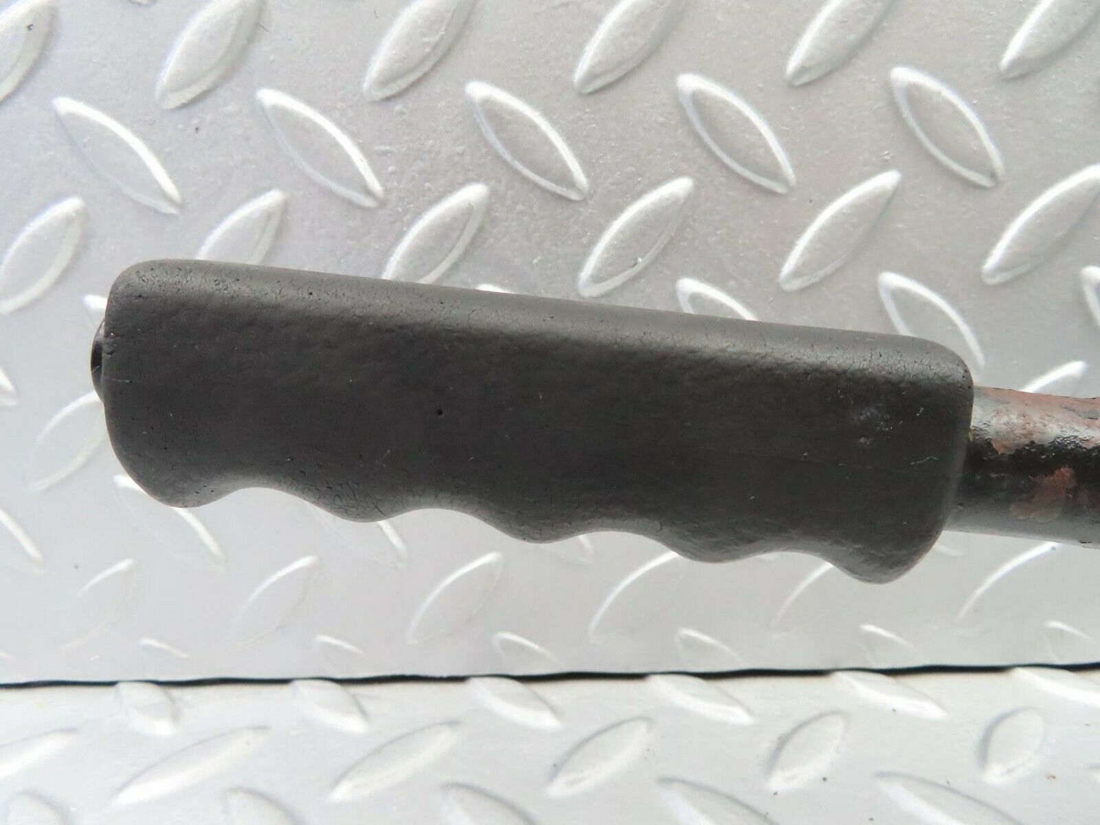 6948 Mercedes-Benz C107 350SLC Coupe Handbrake Handle Lever