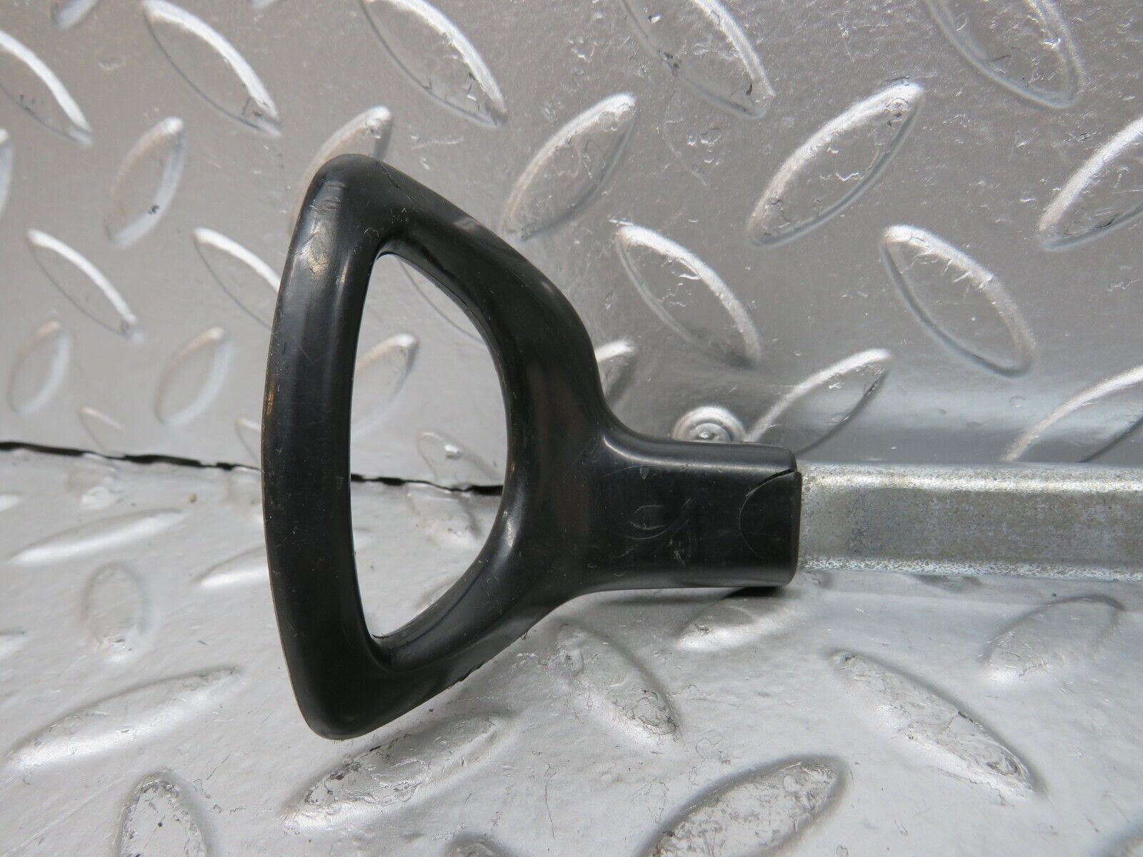 27452 Mercedes-Benz W123 280E Front Right Seat Sliding Adjust Handle