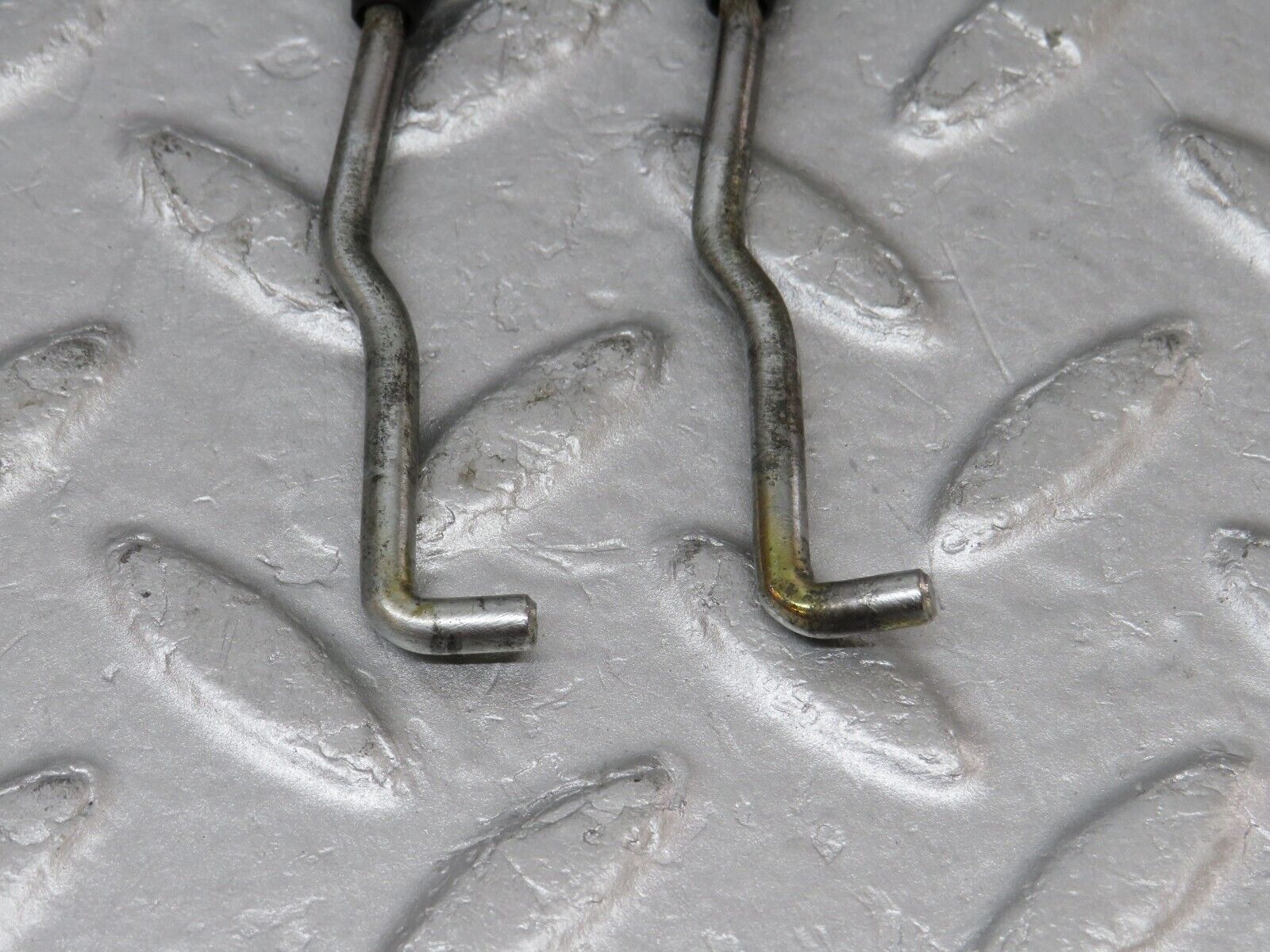 36049 Mercedes-Benz W126 420SE Front Door Lock Knob Pair