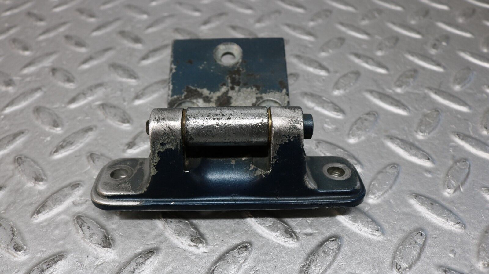 37272 Mercedes-Benz W109 300SEL Door Hinge Left Side