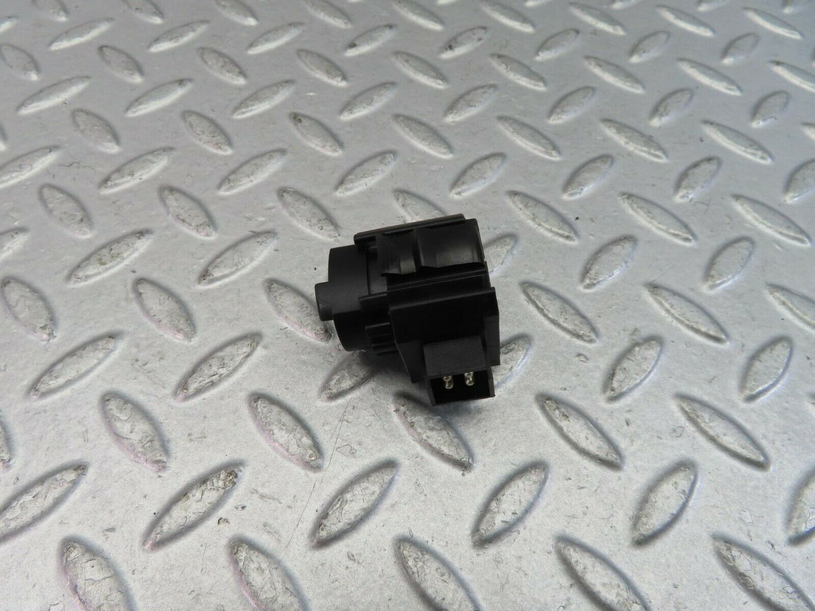 9447 Mercedes-Benz C124 300CE Coupe Gearbox Kickdown Switch