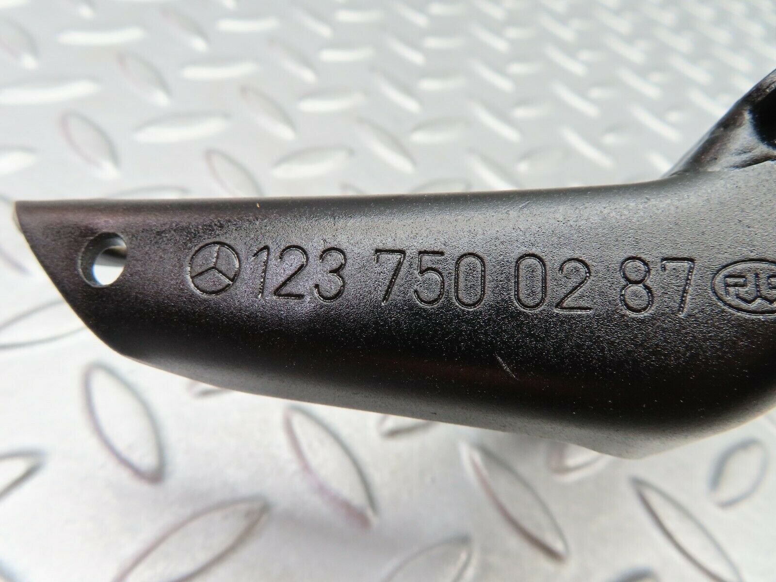 5729 Mercedes-Benz W123 200 Trunk Lid Hinge Left Side 1237500287