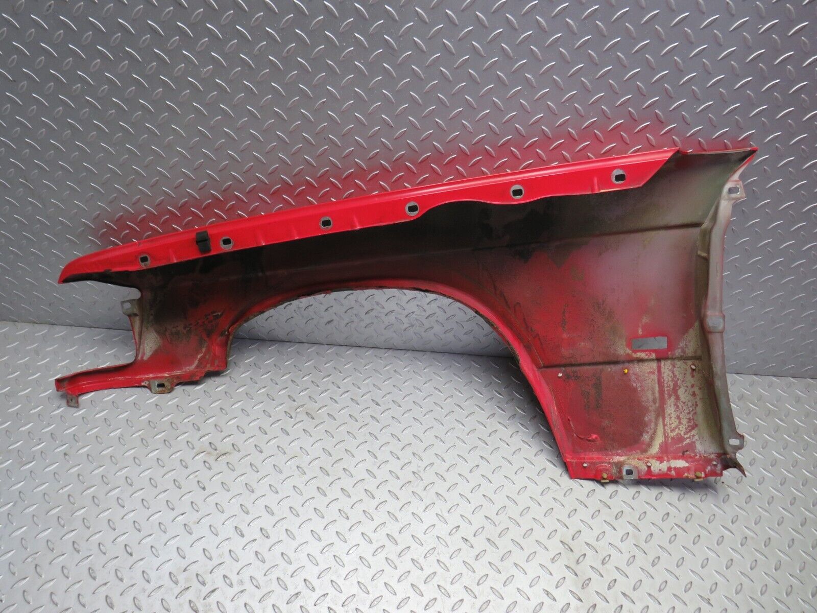 38745 Mercedes-Benz W201 190E 2.6L Front Right Wing Fender