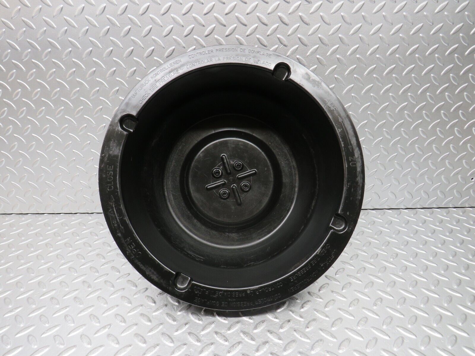 30316 Mercedes-Benz W124 230E Spare Wheel Holder 1248900007