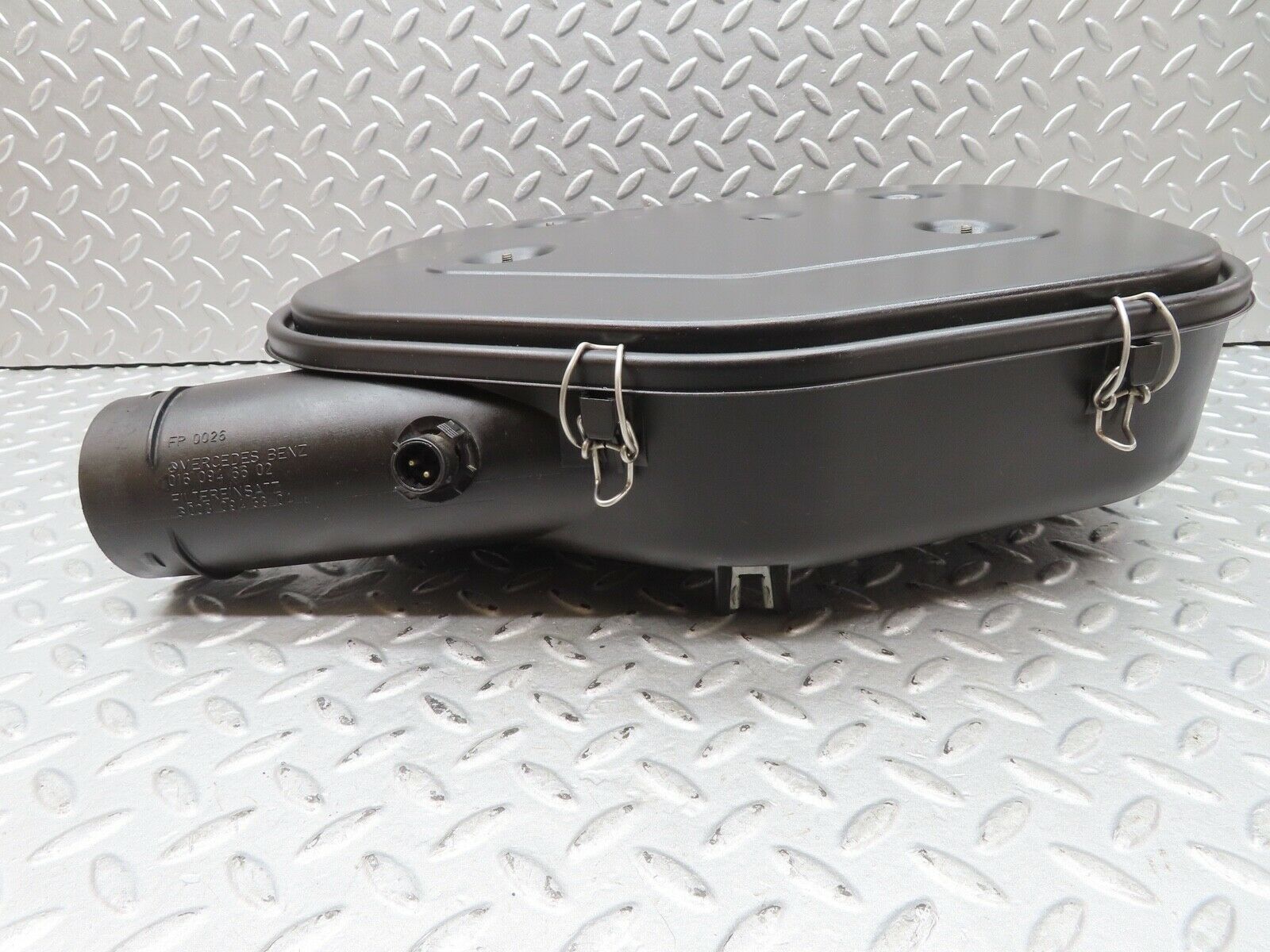 17235 Mercedes-Benz R129 300SL Coupe Air Filter Housing 0160946602