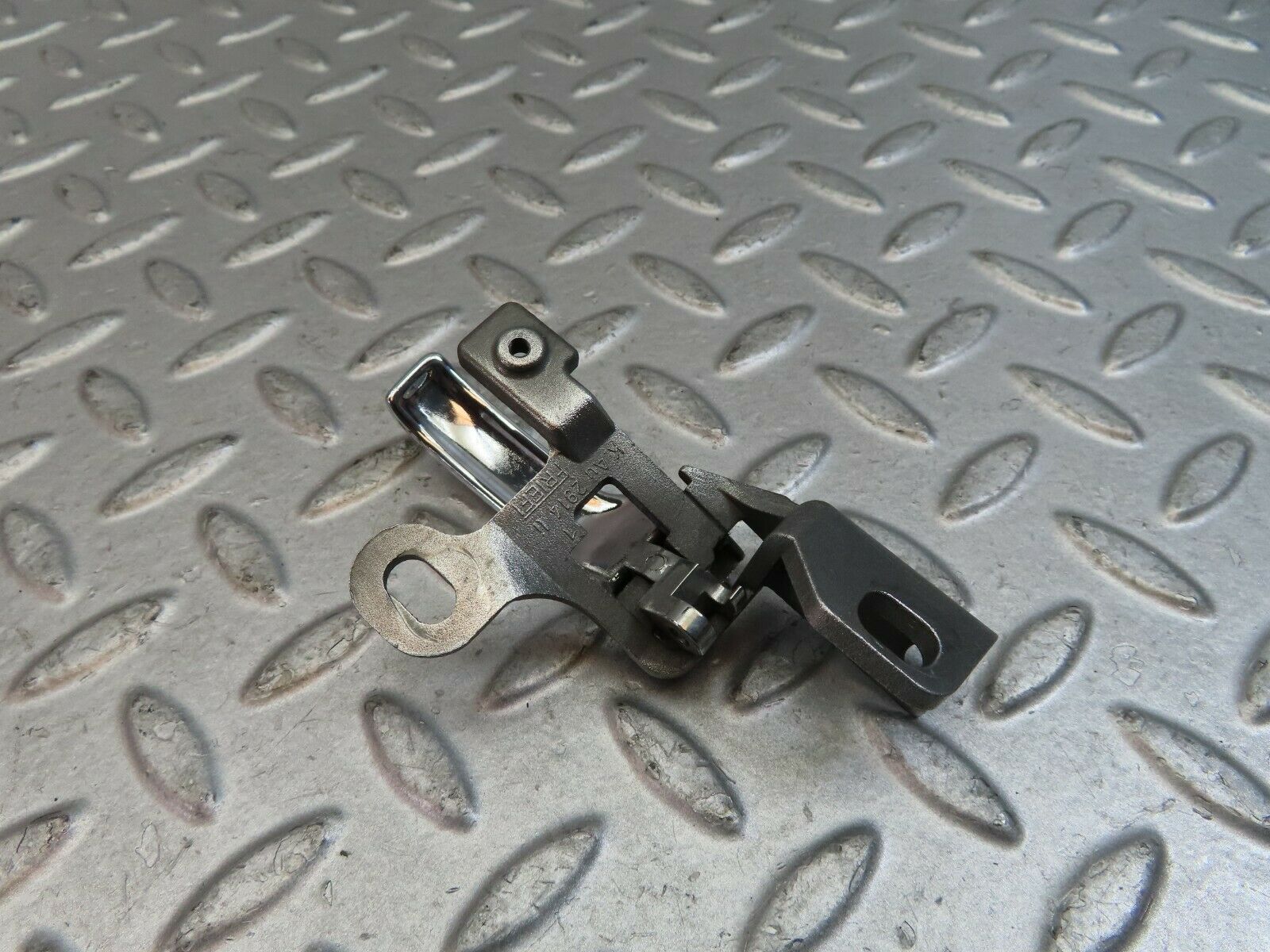 9615 Mercedes-Benz C123 280CE Coupe Left Interior Door Handle 1237600161