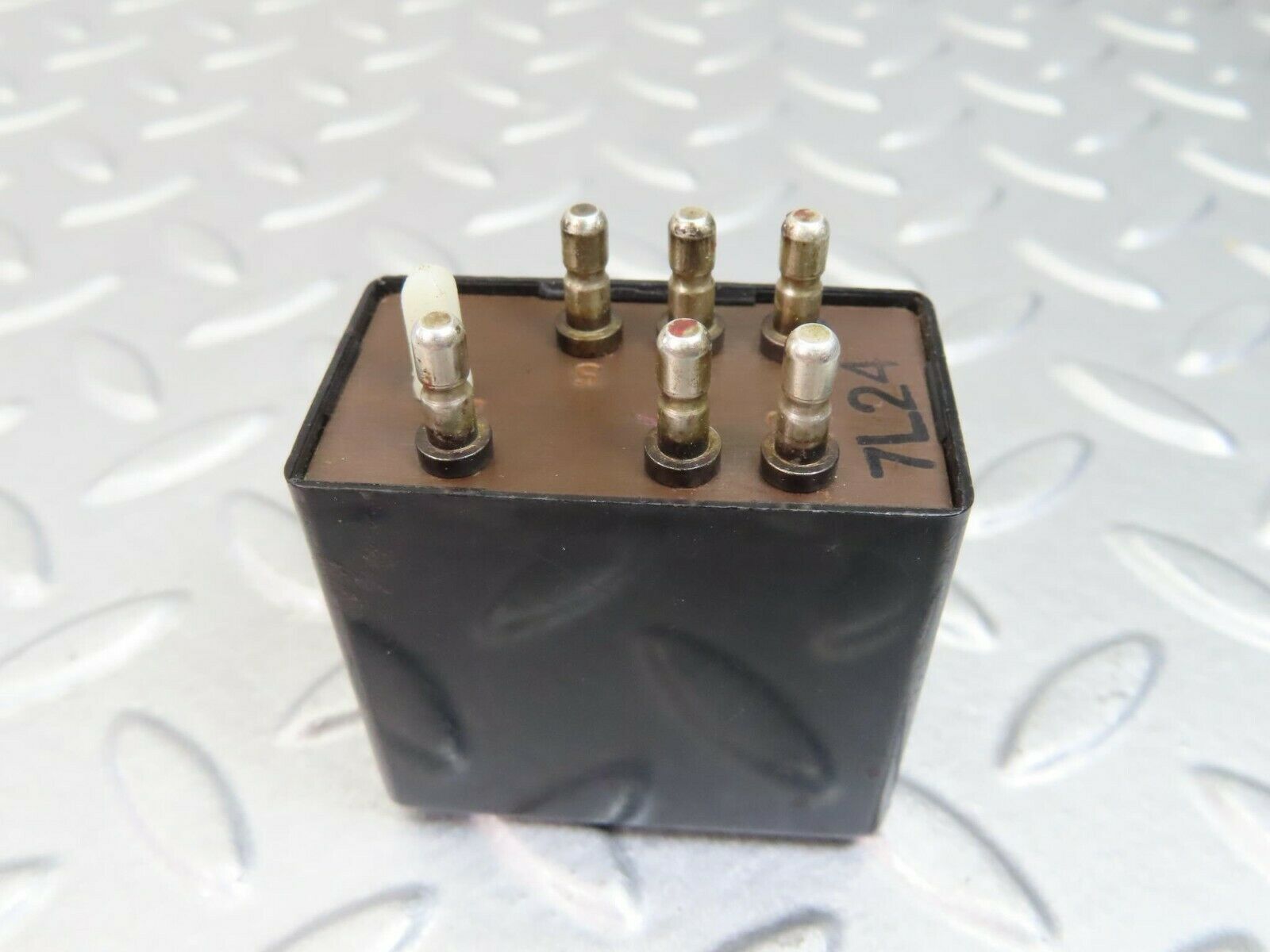 8215 Mercedes-Benz W123 Wiper Control Relay 1238210063