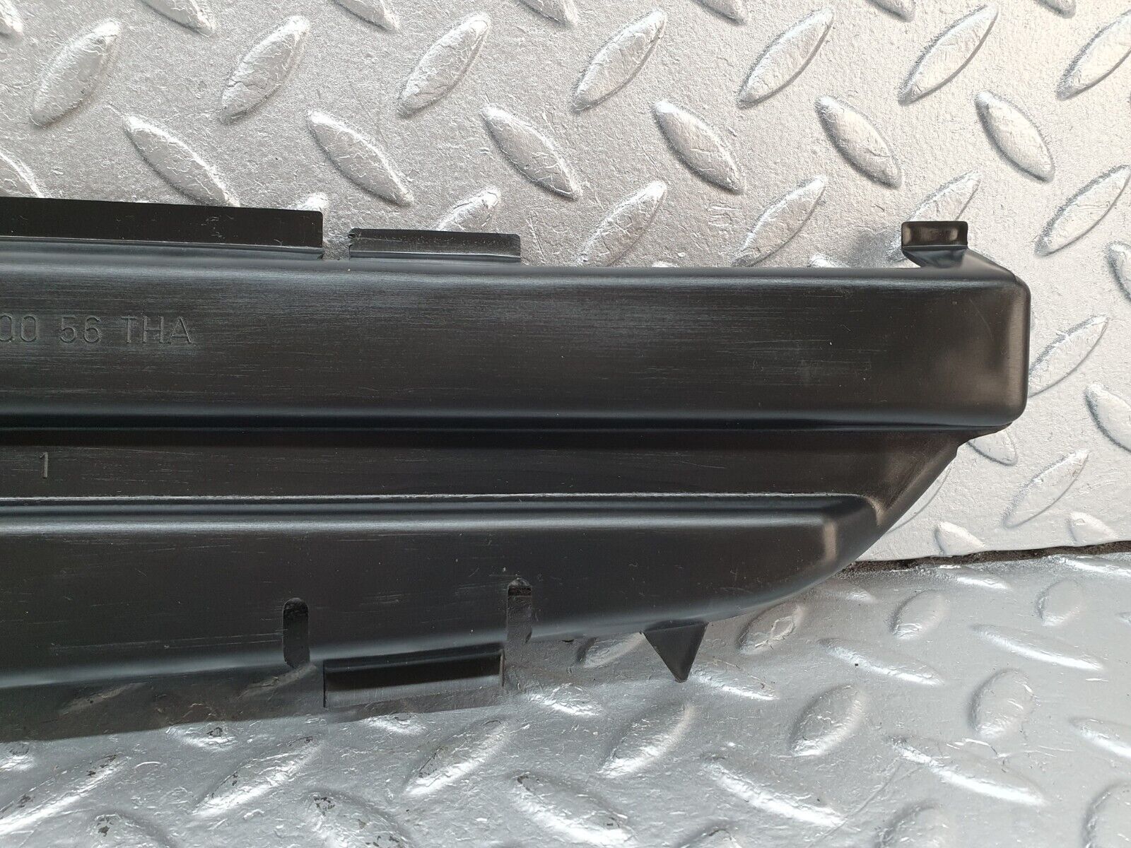 41547 Mercedes-Benz W124 200E Sunroof Guide Cover Trim 1247820056