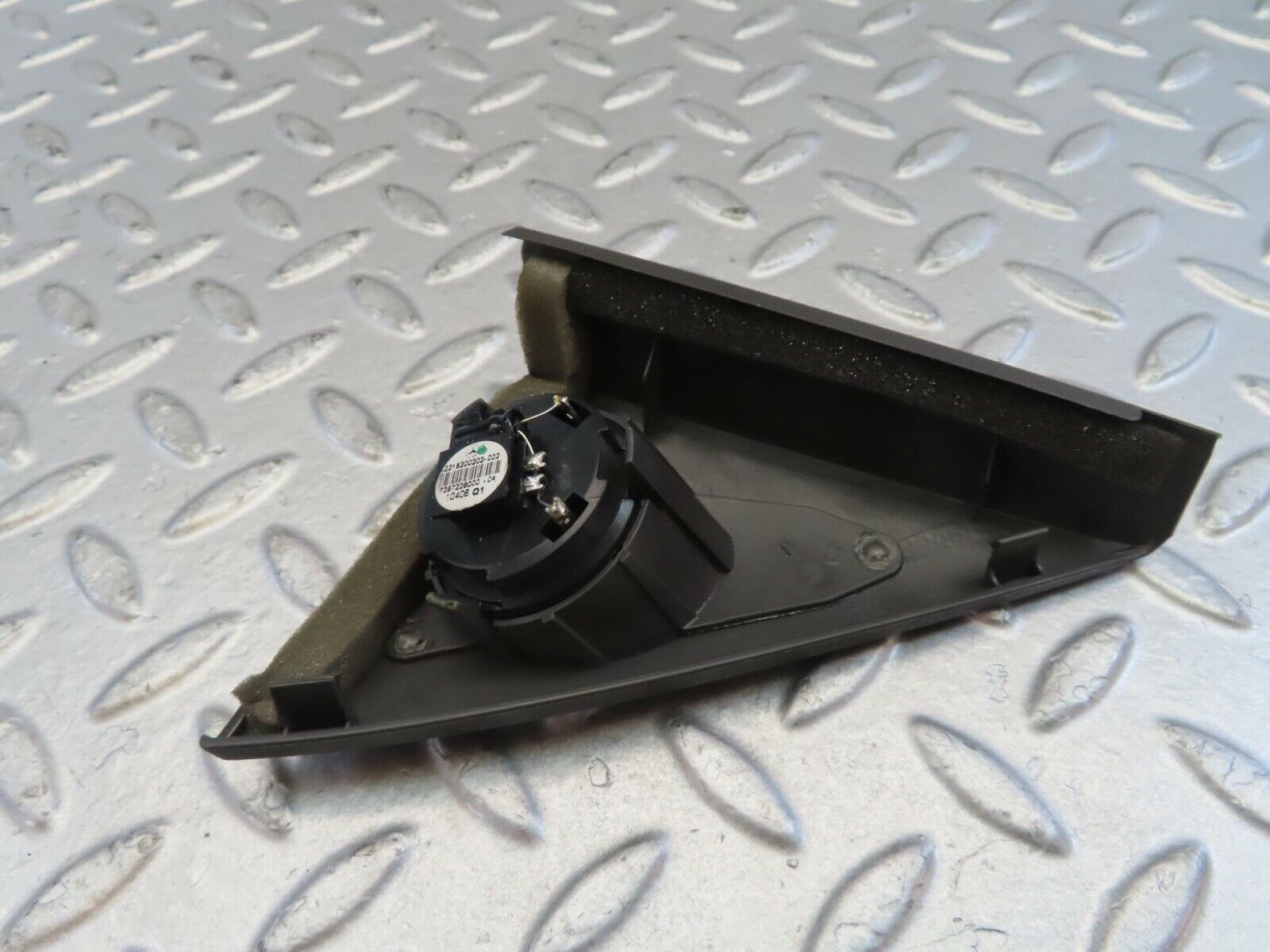 11078 Mercedes-Benz W221 S320 Front Right Door Speaker 2217280456