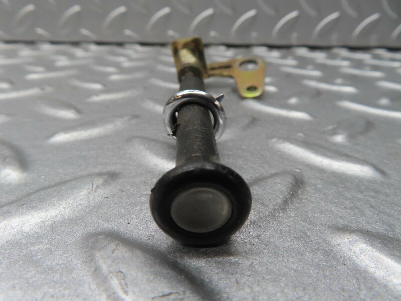 13315 Mercedes-Benz W111 220S Rear Door Lock Knob