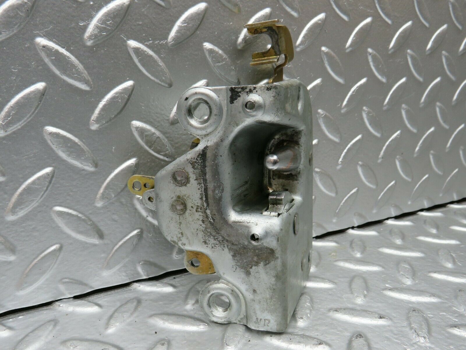 22703 Mercedes-Benz C107 450SLC Coupe Right Door Lock Mechanism