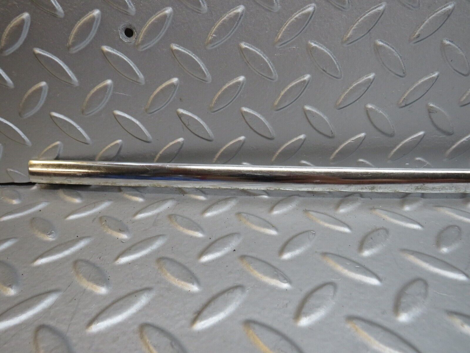 36952 Mercedes-Benz C126 420SEC Coupe Trunk Lid Handle Chrome