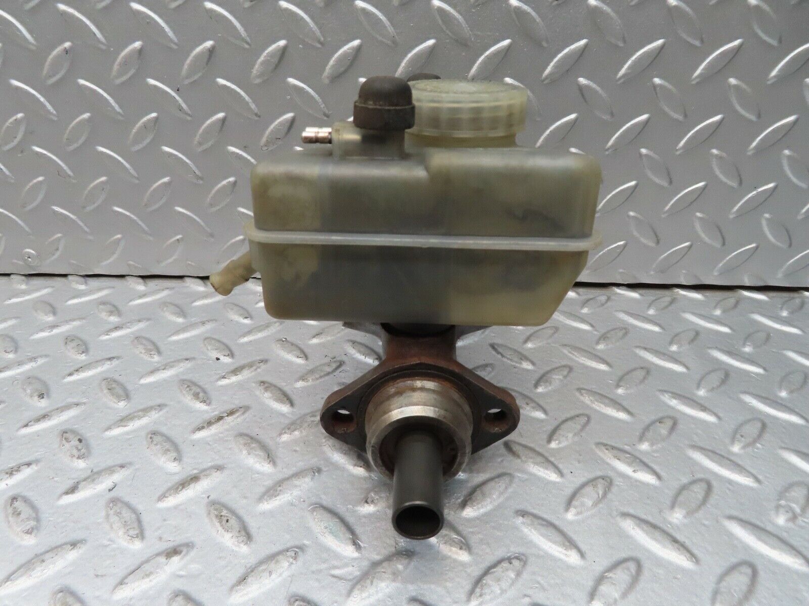 17041 Mercedes-Benz C123 280CE Coupe Brake Master Cylinder With Tank