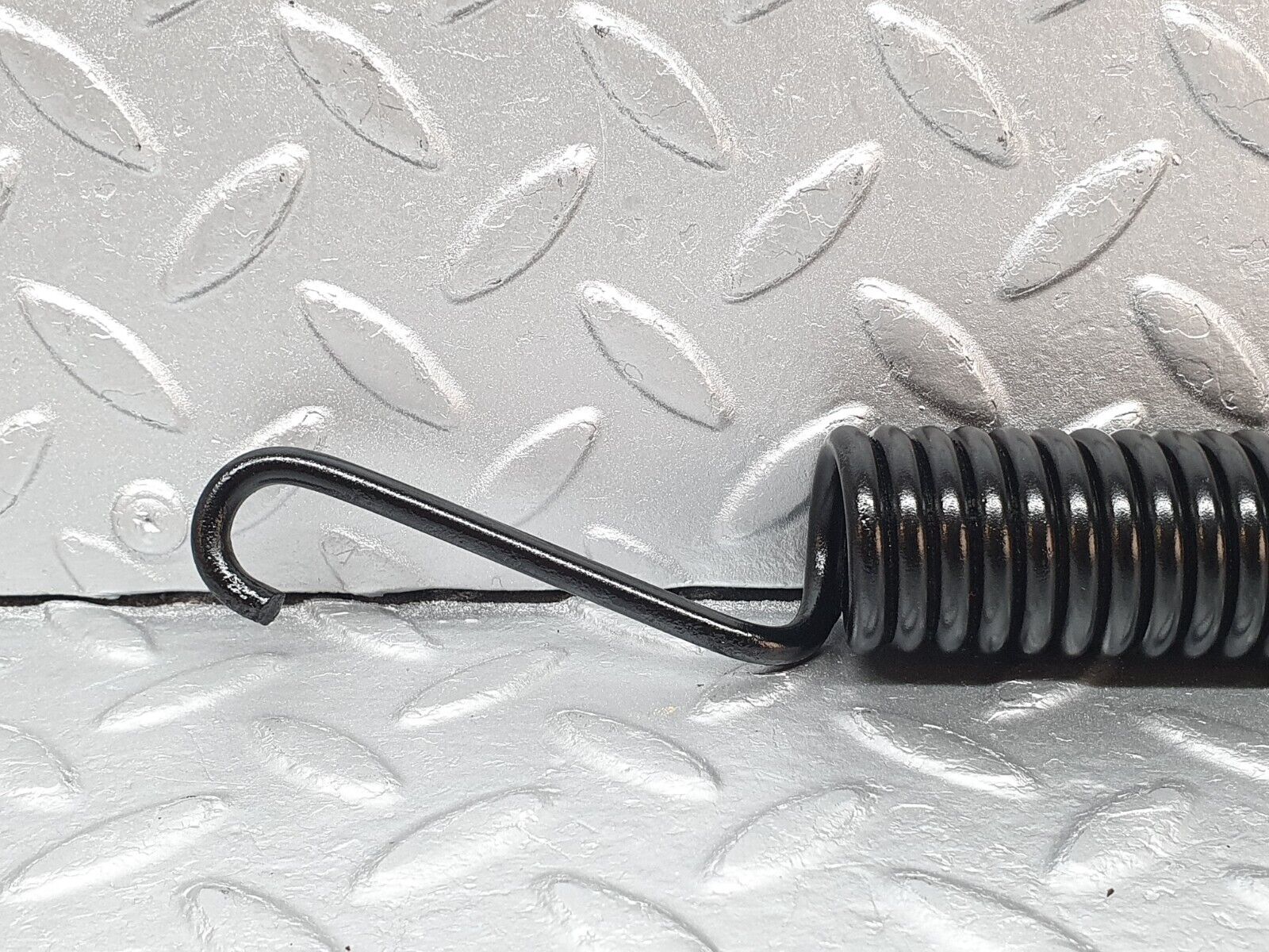 40838 Mercedes-Benz W123 300D Bonnet Hinge Spring