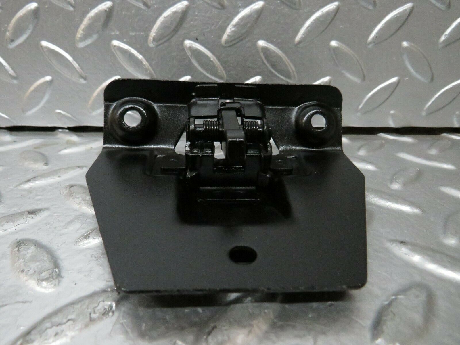 23837 Mercedes-Benz C107 450SLC Coupe Trunk Boot Lock Latch 1137500285