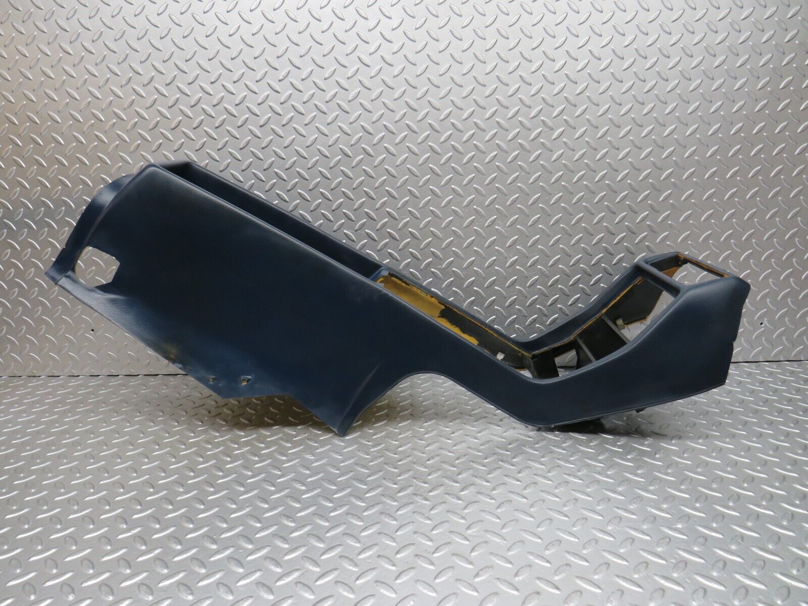 31132 Mercedes-Benz W123 200D Centre Console Blue