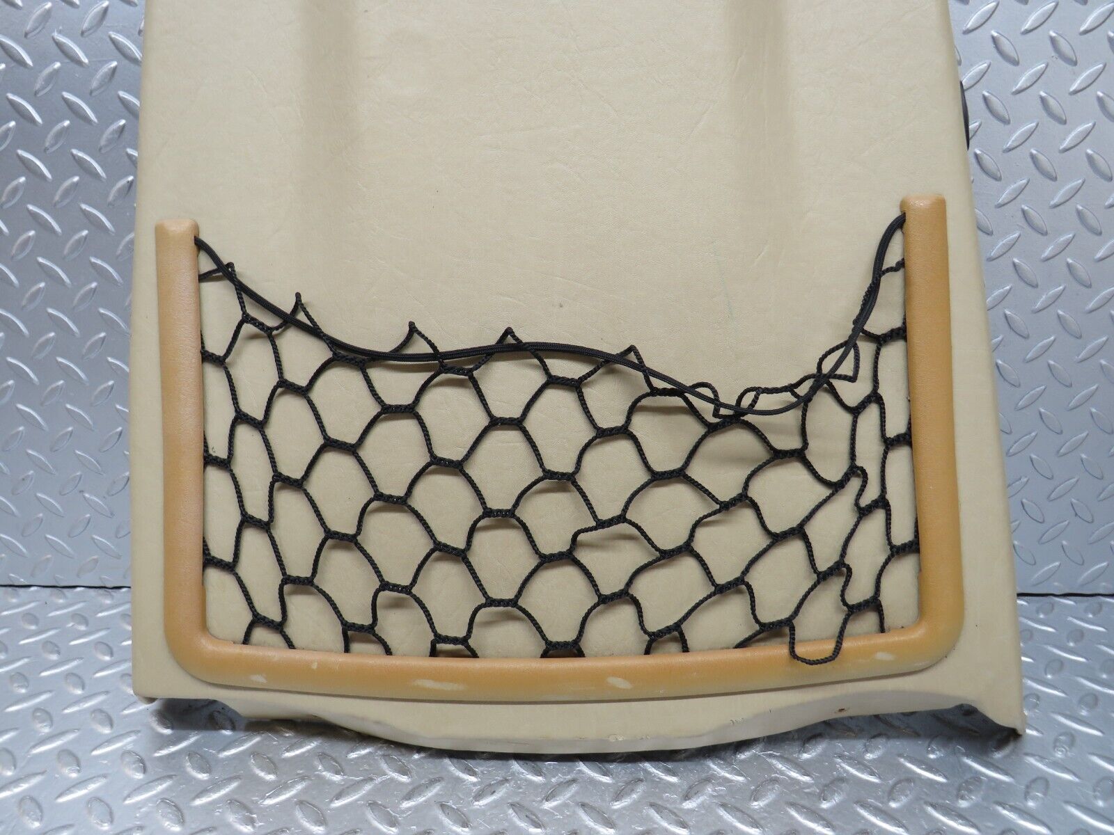 37070 Mercedes-Benz C126 420SEC Coupe Front Right Seat Rear Cover Beige