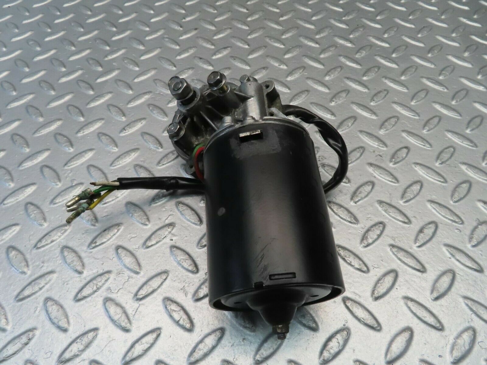 10910 Mercedes-Benz W123 230E Wiper Motor Bosch 0390341077