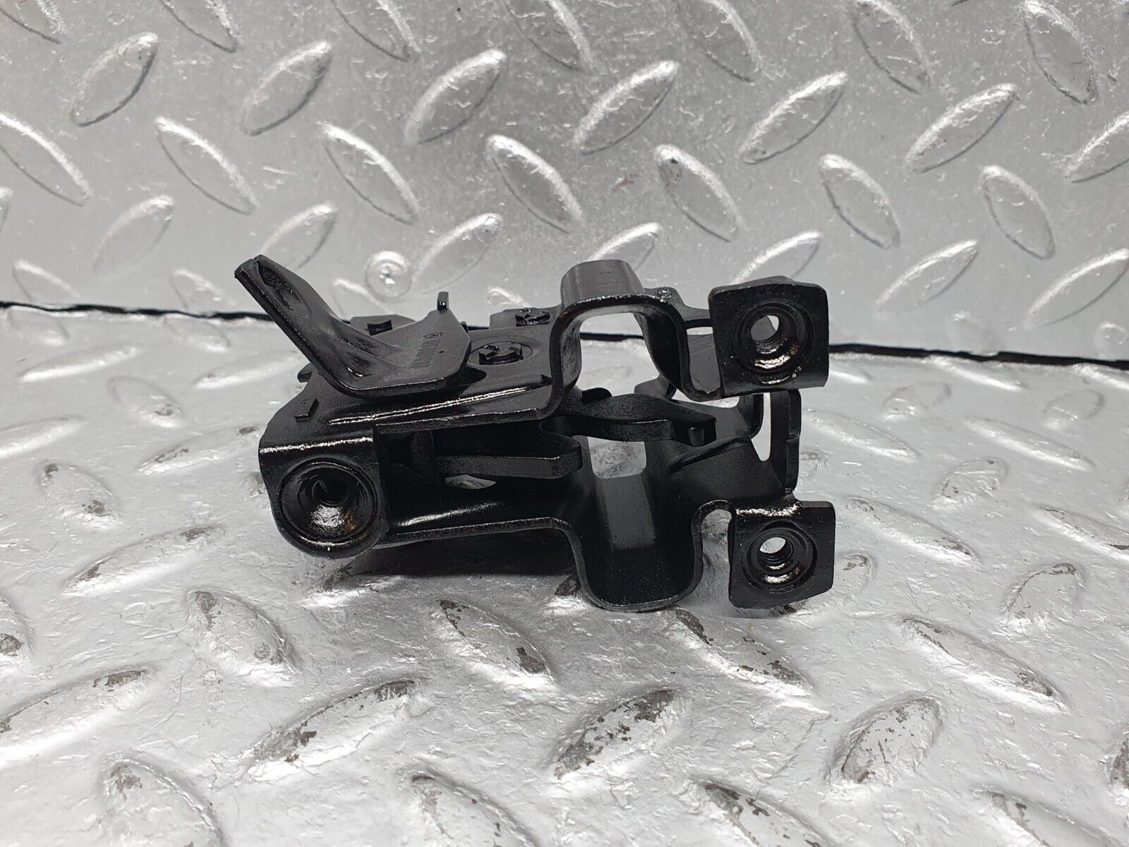 41150 Mercedes-Benz W126 300SE Lock Catch Right Side 1268801260