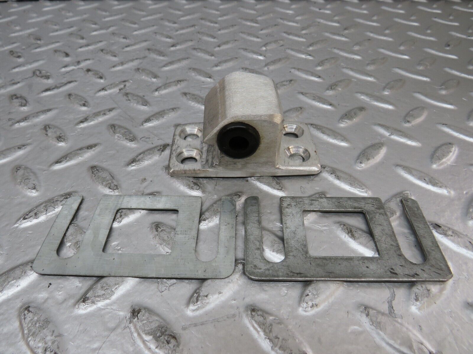 26220 Mercedes-Benz W116 450SE Door Lock Latch Left Side