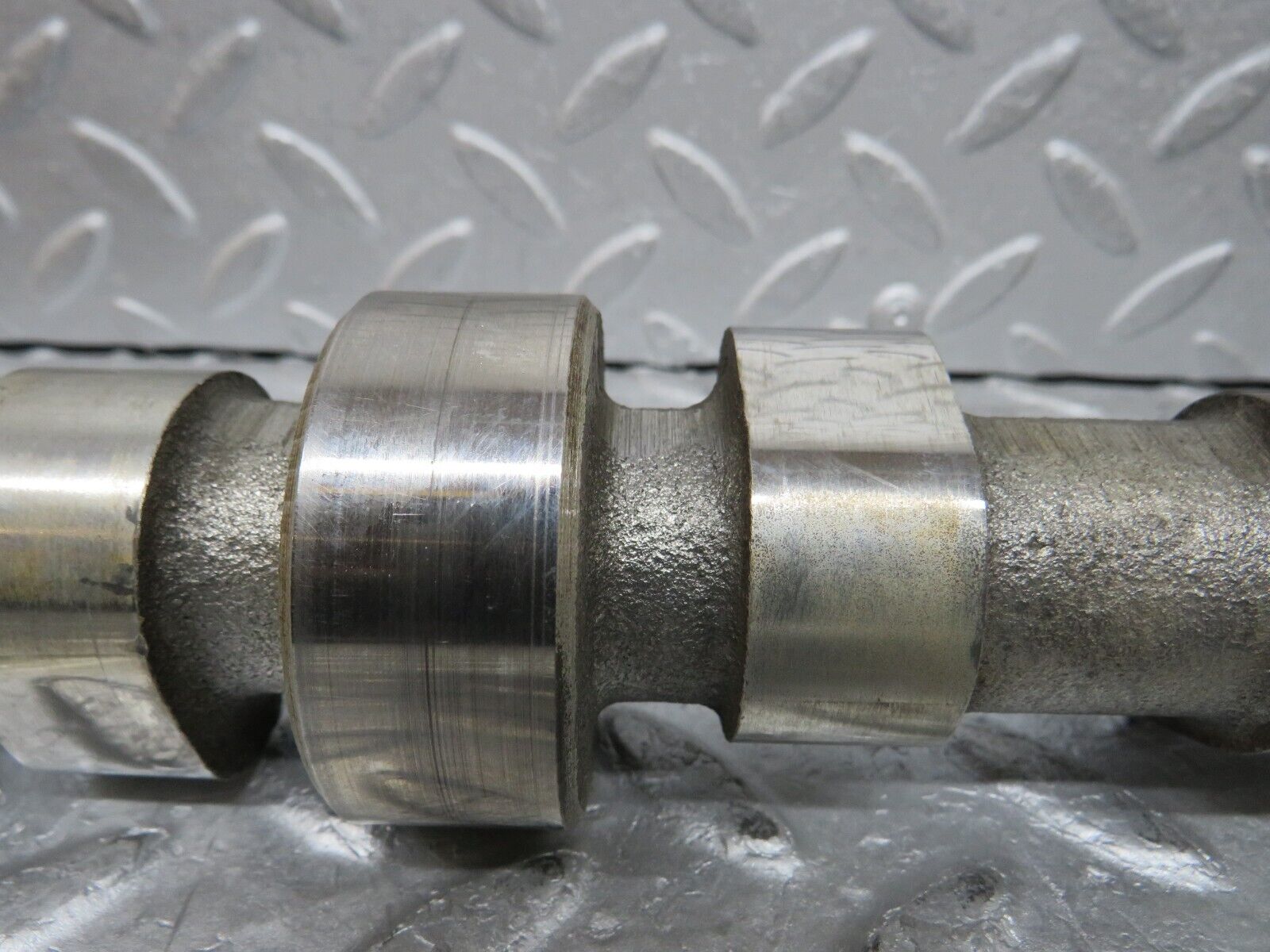 37632 Mercedes-Benz W109 300SEL Camshaft Right Side 1160513101