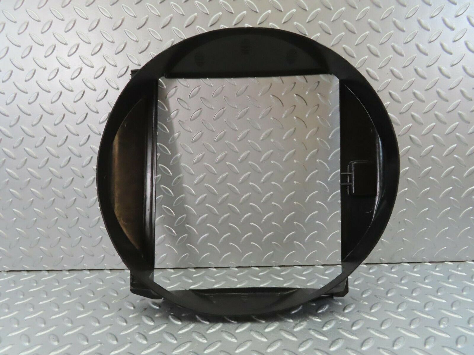 10410 Mercedes-Benz W201 190E Engine Fan Shroud 2015050755