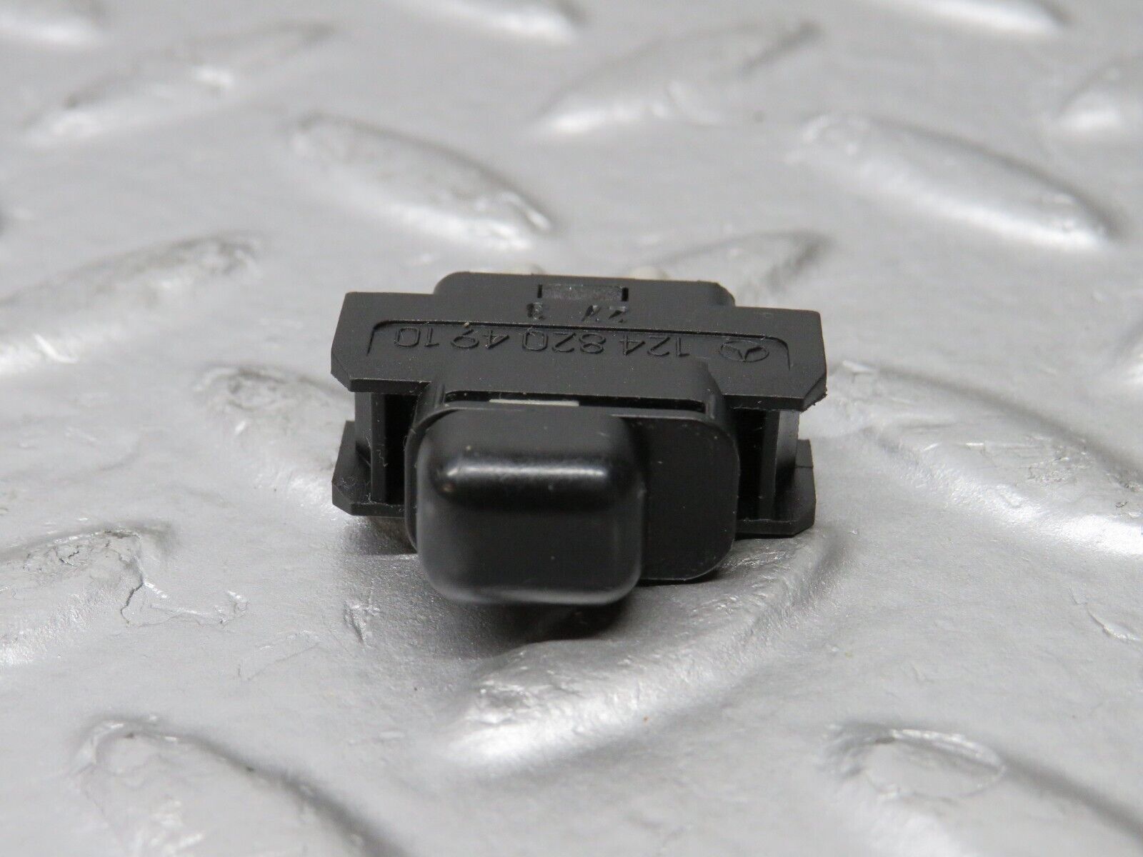 38140 Mercedes-Benz A124 320E Cabriolet Child Lock Control Switch 1248204910