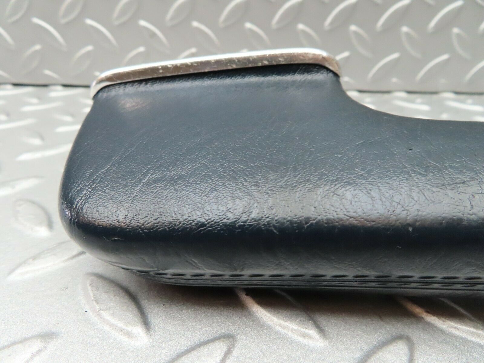 4283 Mercedes-Benz W123 230E Interior Door Handle Front Right Blue 1239702001