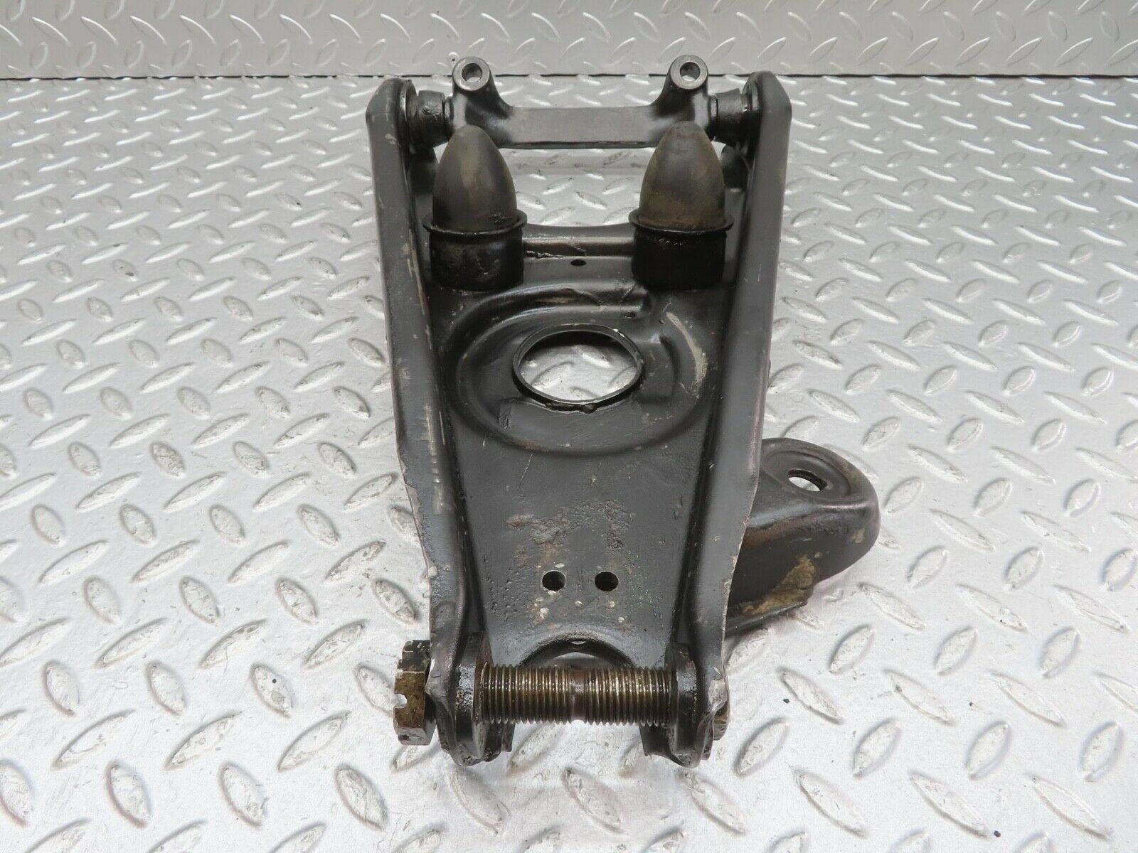 13334 Mercedes-Benz W111 220S Front Right Lower Control Arm