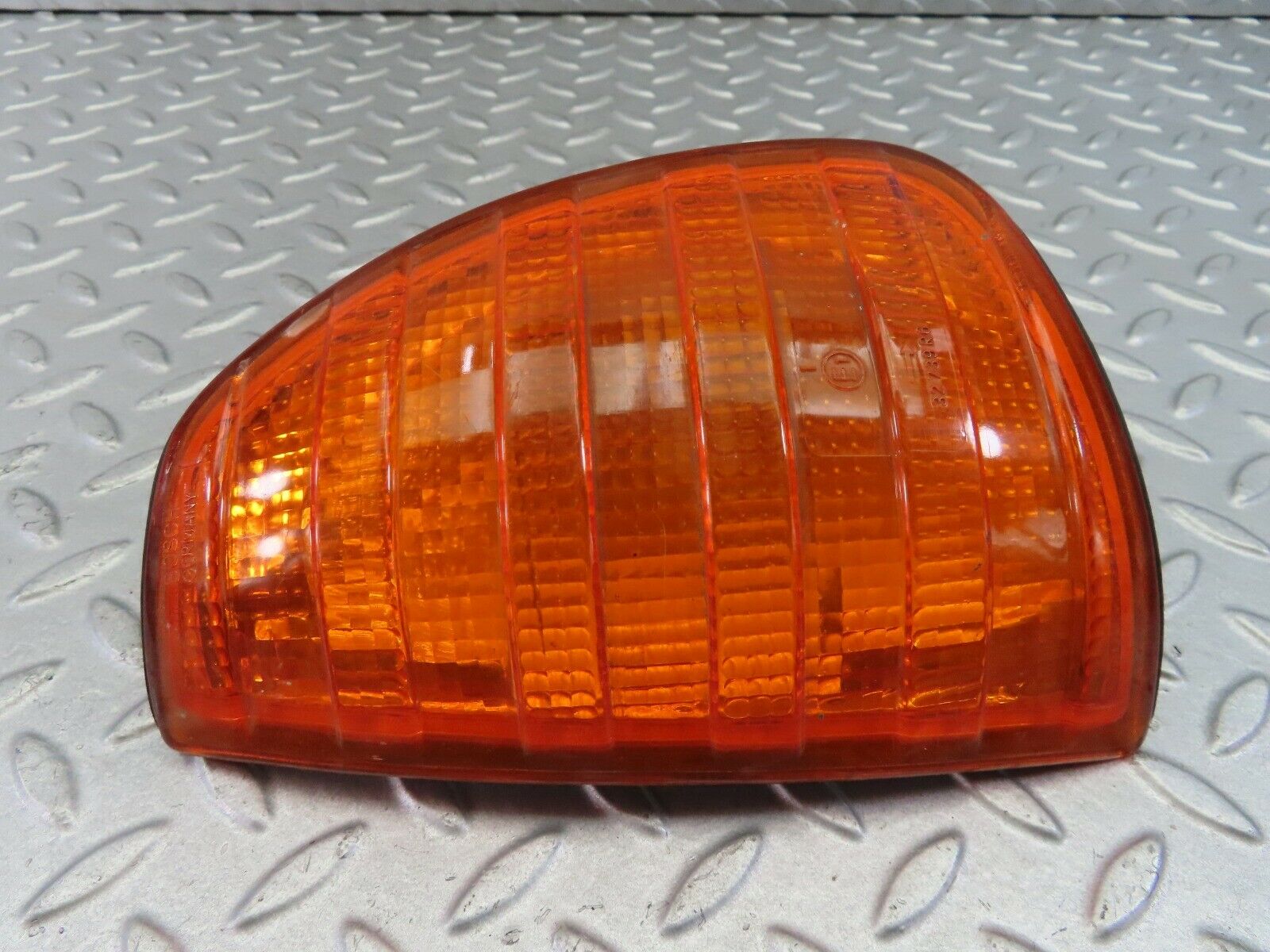 8065 Mercedes-Benz W123 Indicator Light Front Left Bosch1305233009