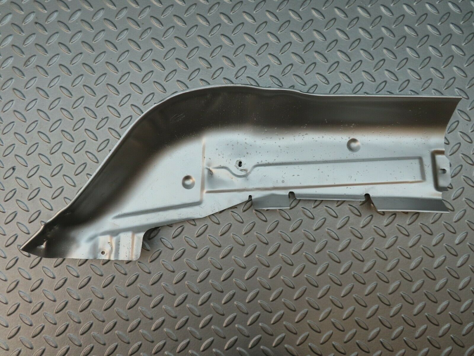 5556 Mercedes-Benz W124 230E Exhaust Heat Shield