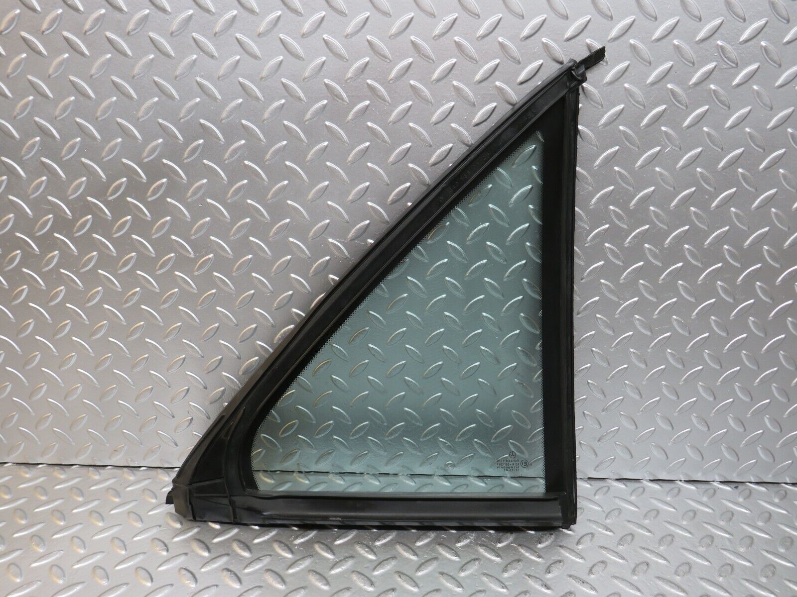 24646 Mercedes-Benz W140 SEL320 LWB Rear Left Quarter Window