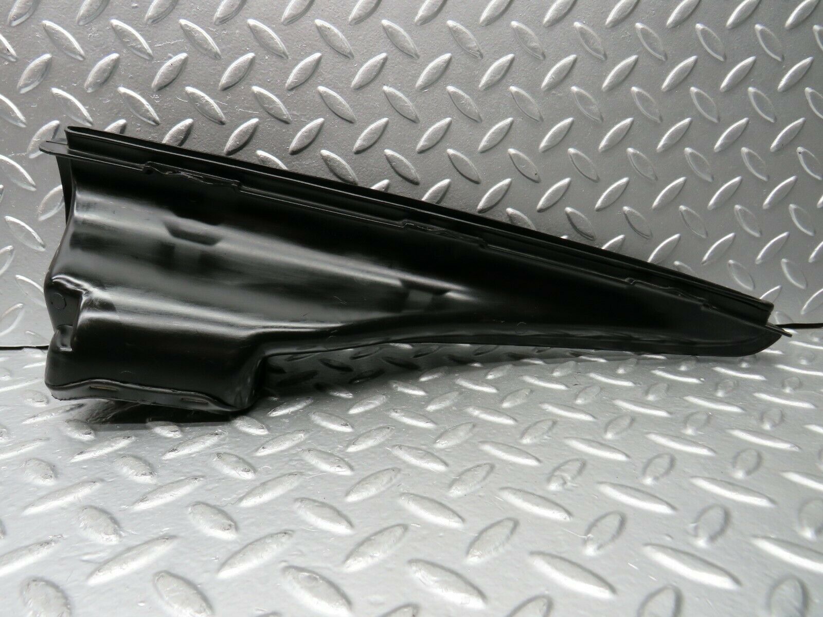 22950 Mercedes-Benz C123 230CE Coupe Air Duct Vent Pair 1238300119 1238300219