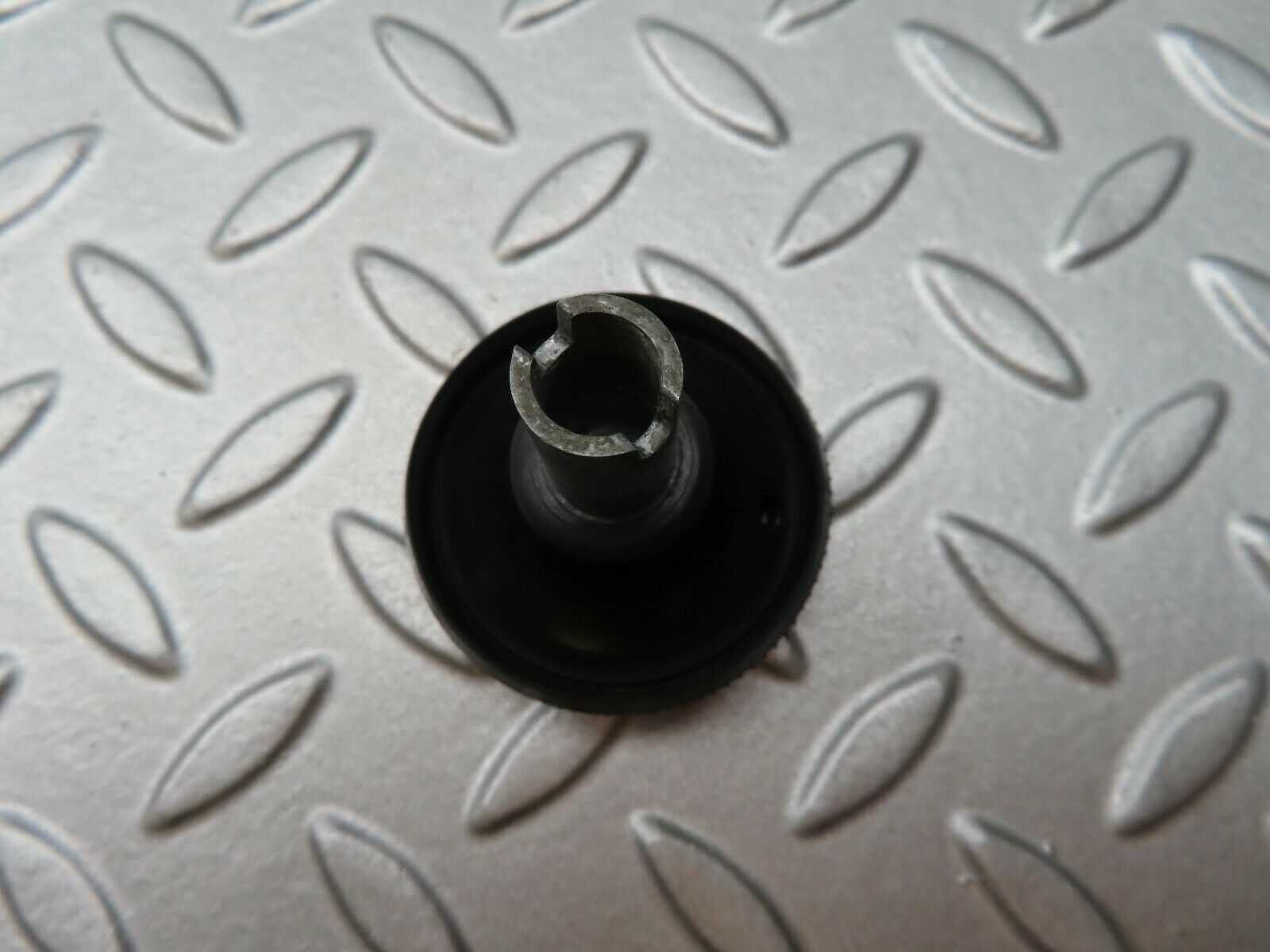 4732 Mercedes-Benz W114 280CE Coupe Quarter Window Opener Handle