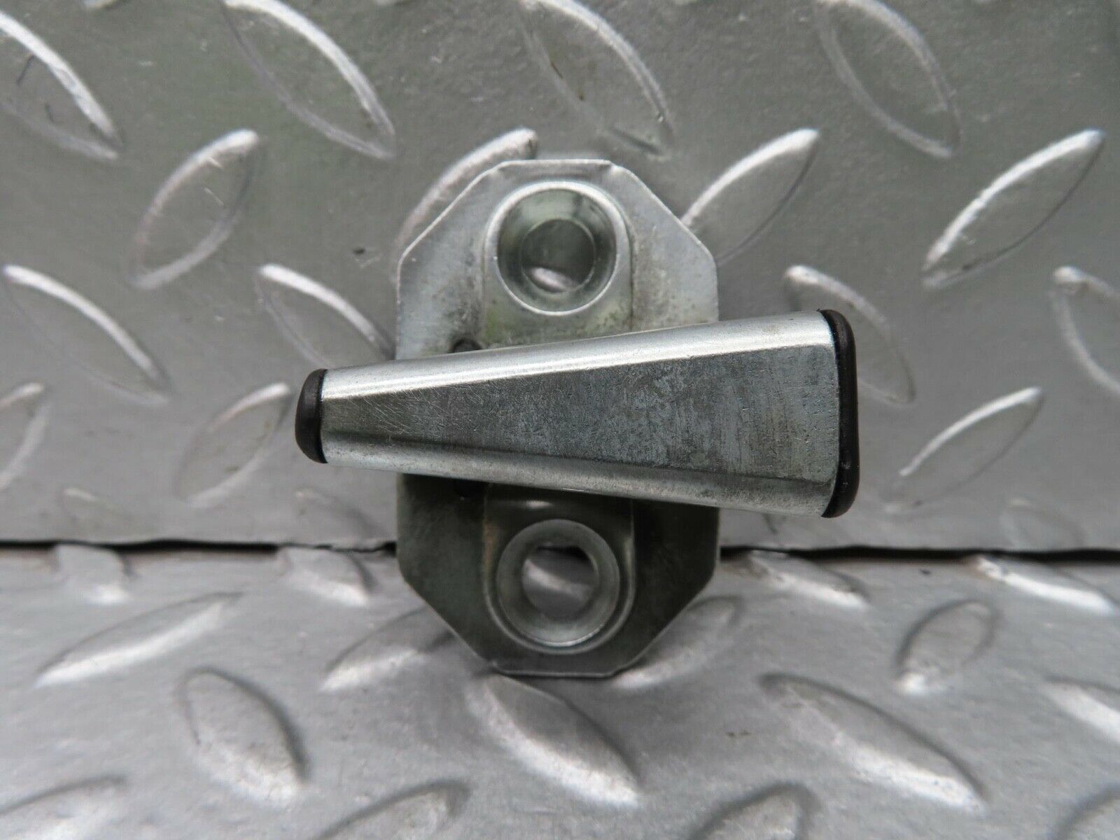 14883 Mercedes-Benz W140 S320 Door Lock Latch Left Side