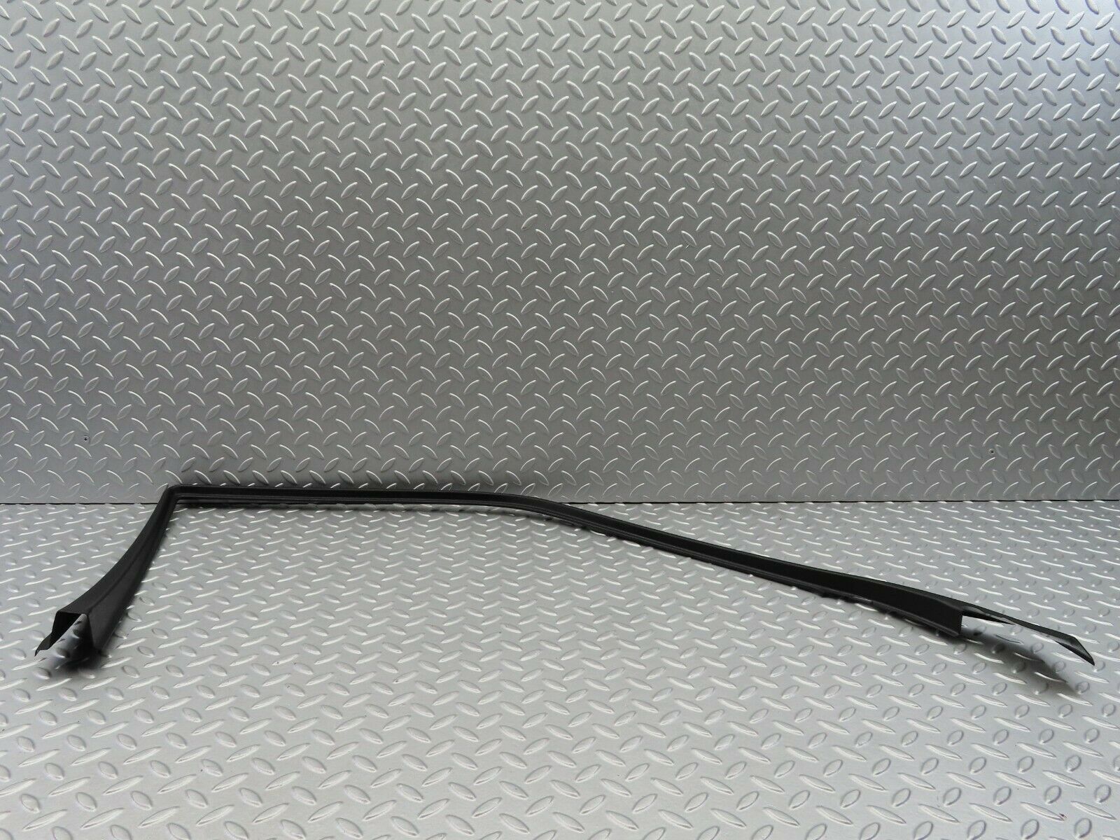 6609 Mercedes-Benz S124 E220 Wagon Front Left Inner Window Frame Cover