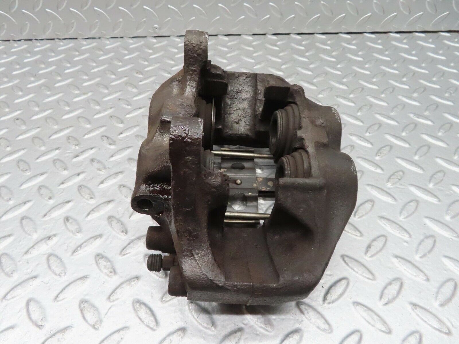 15121 Mercedes-Benz W140 S320 Front Brake Caliper Left Side Lucas 5177