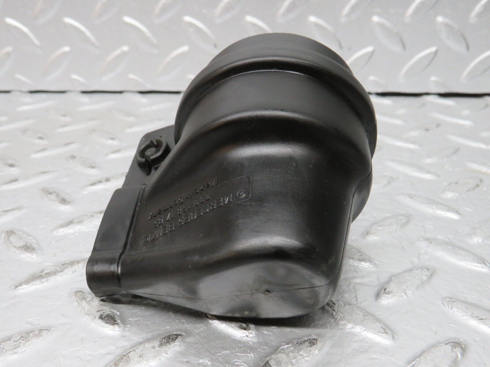 32048 Mercedes-Benz W123 230E Ignition Coil Protective Cap 0001581785