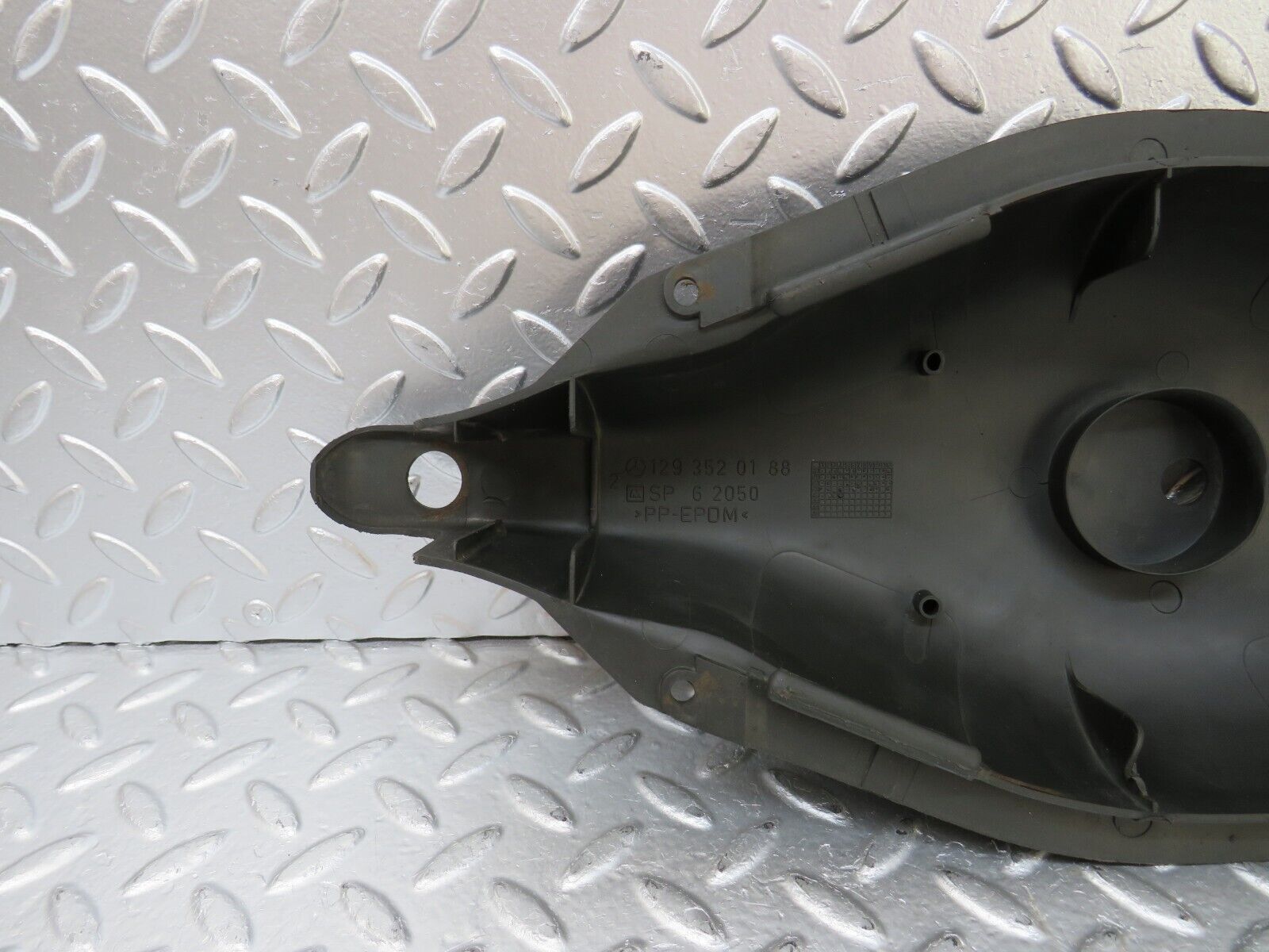 25688 Mercedes-Benz W124 280E Rear Control Arm Cover 1293520188