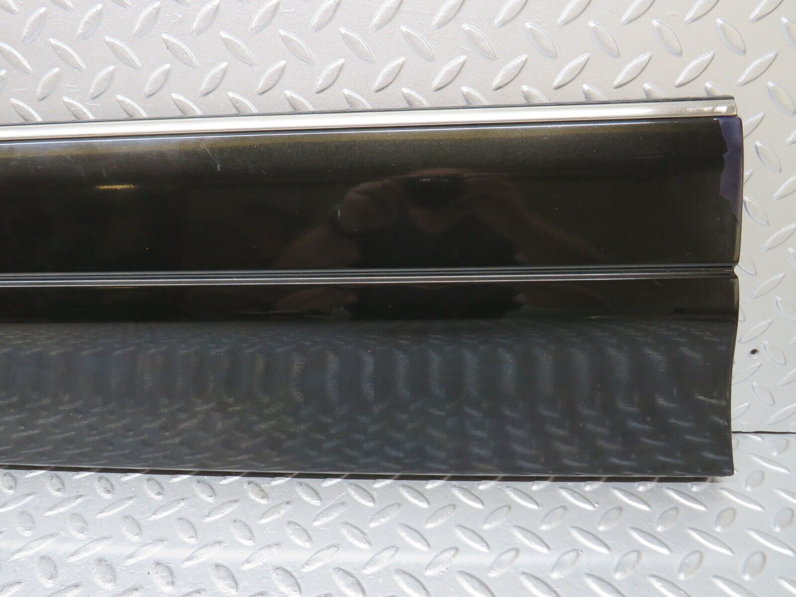 35293 Mercedes-Benz W140 Front Left Door Moulding Trim 1406907140