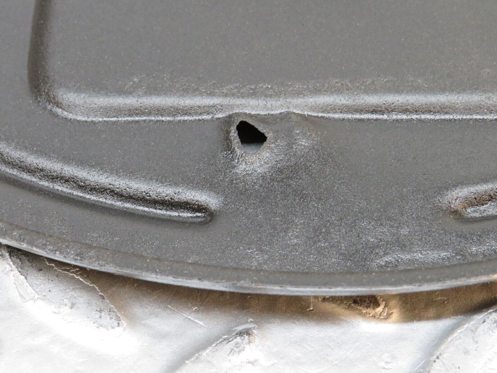 32265 Mercedes-Benz W108 280SE Front Left Brake Disc Protection Plate