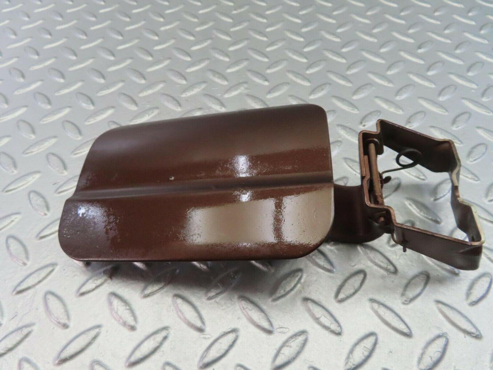 9981 Mercedes-Benz C123 230CE Coupe Fuel Tank Flap Cap 1235840039