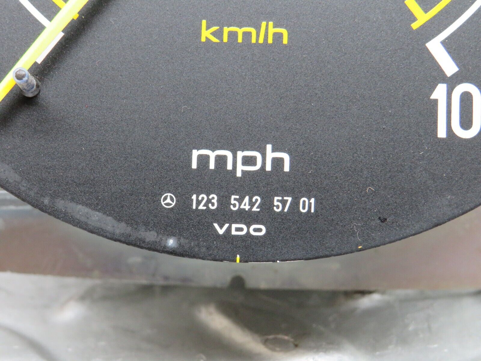 28510 Mercedes-Benz S123 240D Wagon Speedometer Mph Vdo 1235425701