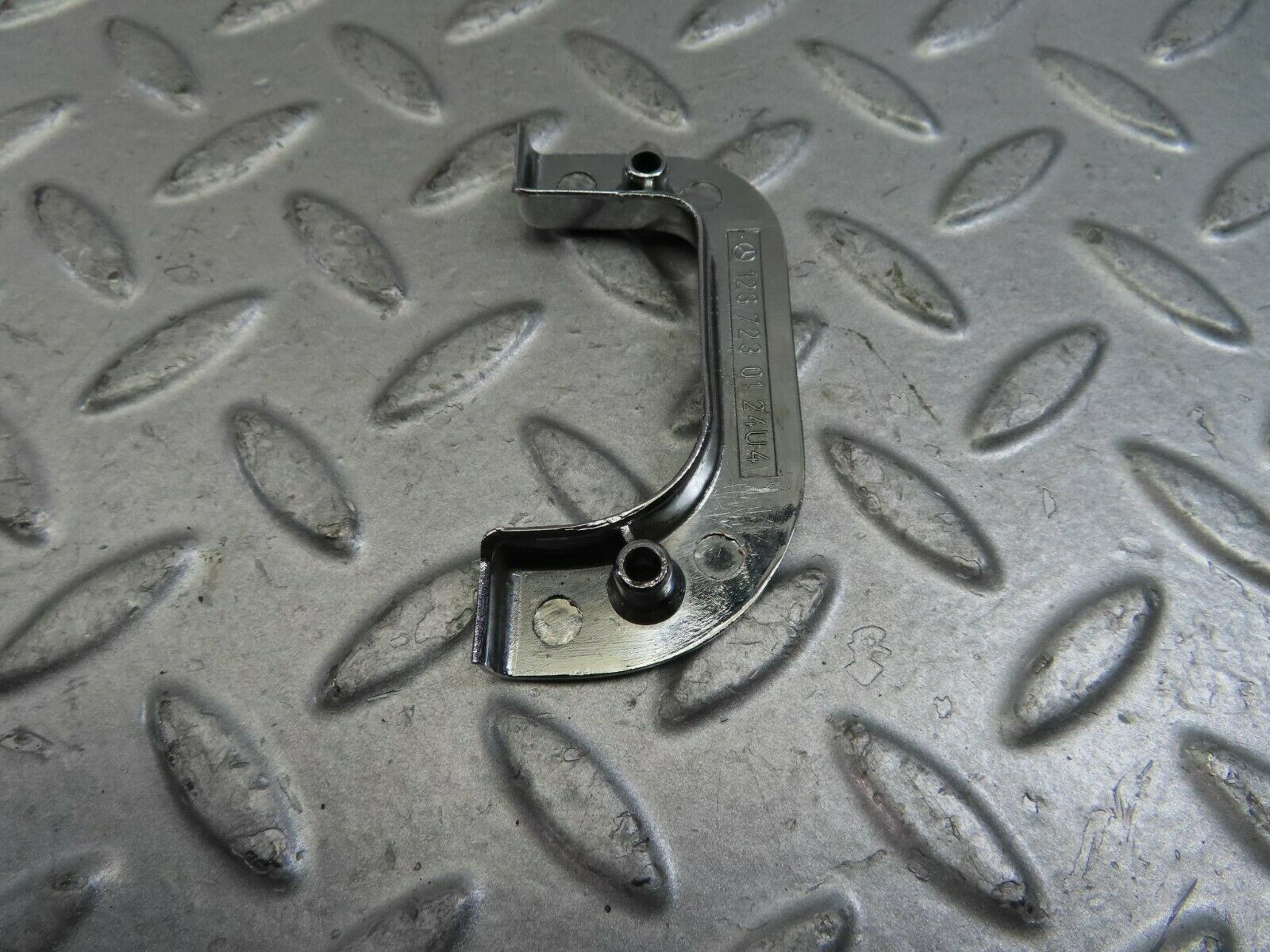 9770 Mercedes-Benz C123 280CE Coupe Left Chrome Door Latch Trim 1237230124