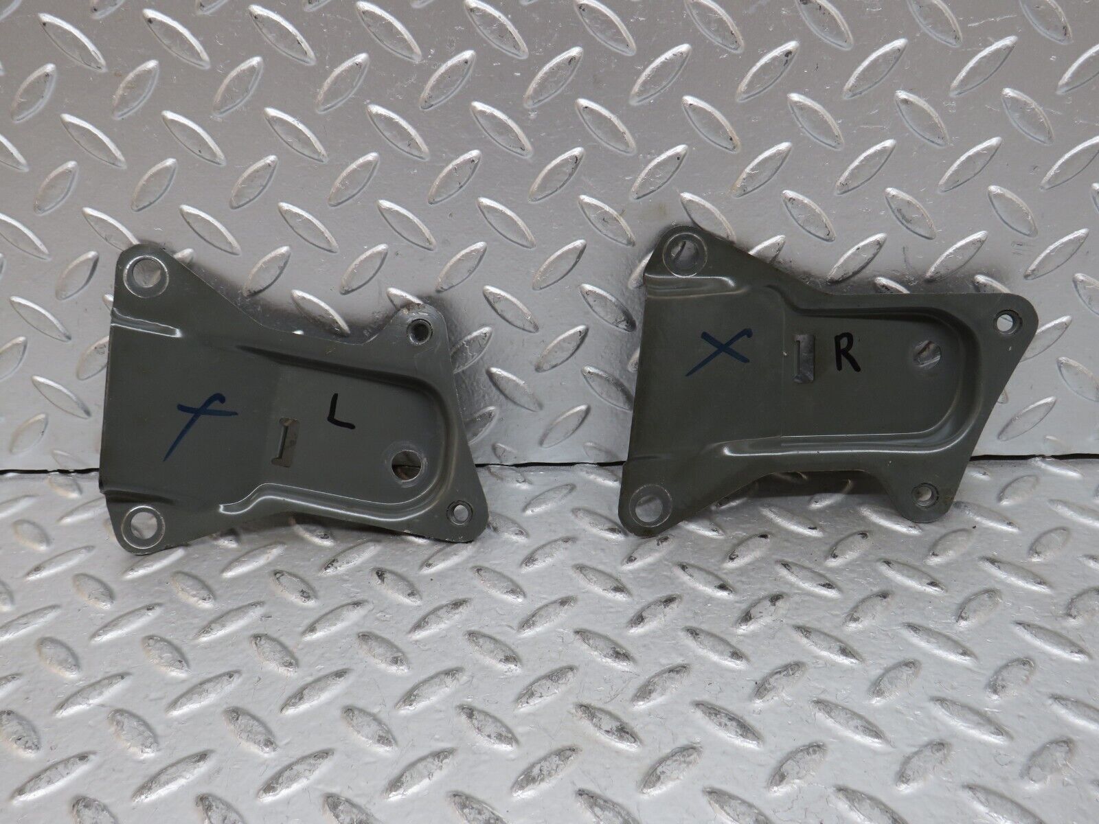 28358 Mercedes-Benz S123 240D Wagon Rear Seat Belt Bracket Pair