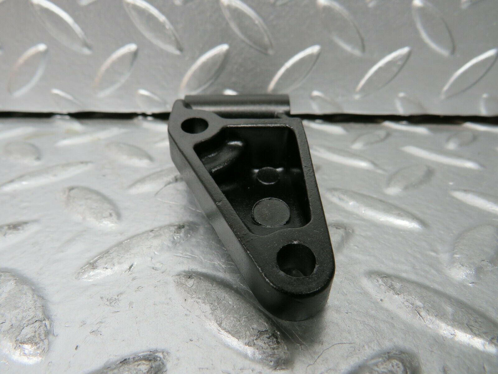 23424 Mercedes-Benz W116 350SE Accelerator Pedal Linkage Bracket 1163010218